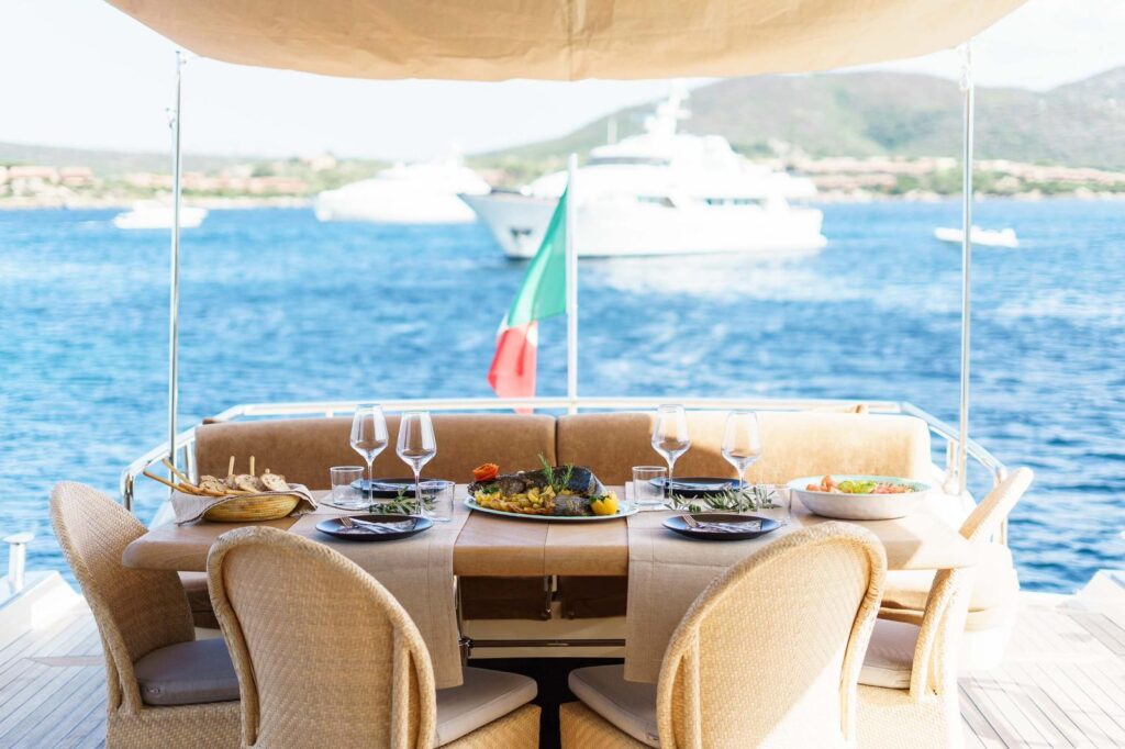 Al fresco dining